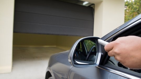 6 things to know before buying a Garage Door!